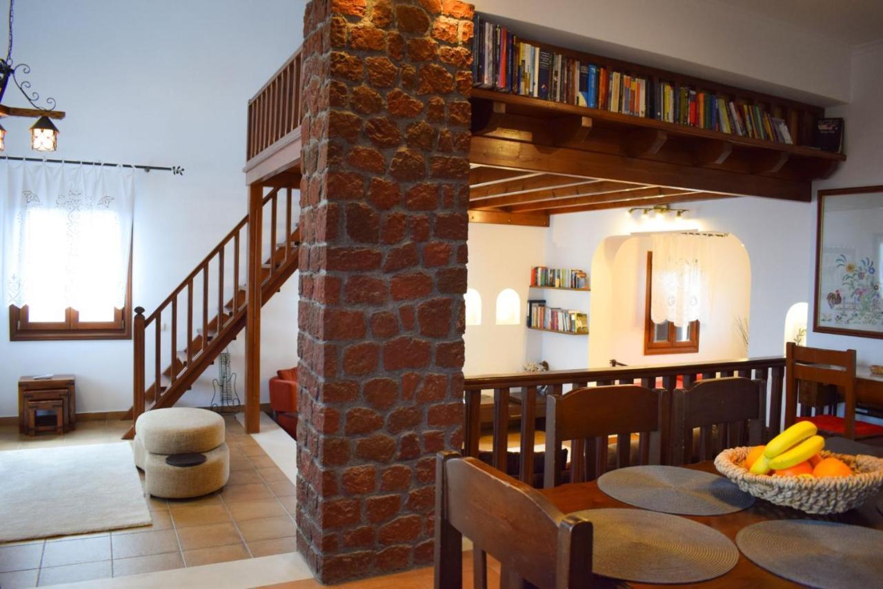 Hébergement de vacances Sunshine House For 9, Cozy Set Up,verandas, Sea View. *